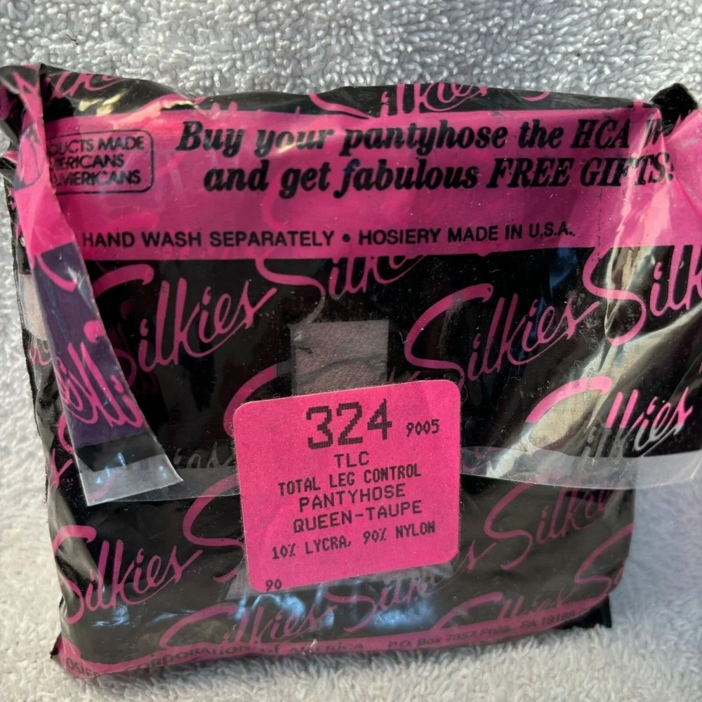 Silkies TLC Total Leg Control Queen-Taupe Pantyhose 10% Lycra 90% Nylon